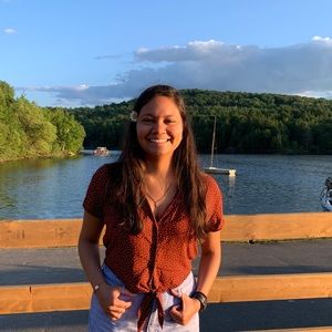 Meet your Posher, Séverine